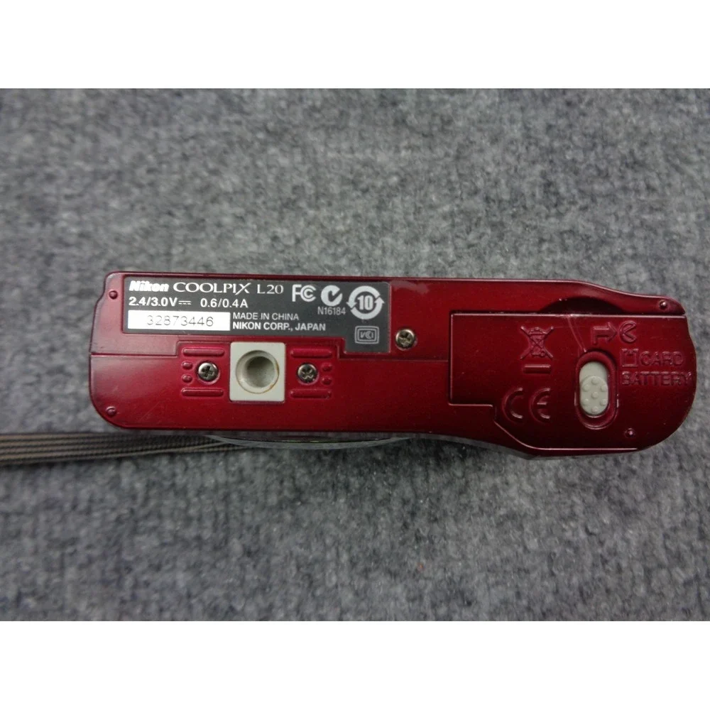 Nikon Coolpix L20 Red Digital Camera 3 Inch LCD Screen 3.6 Zoom 10 Megapixels